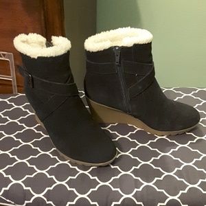 Navy blue booties